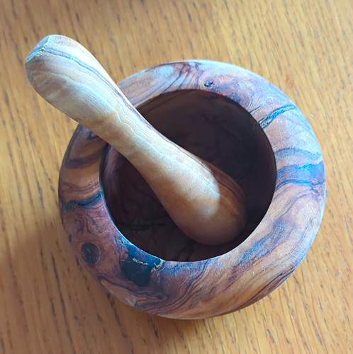 Unused hand carved wooden - unused,