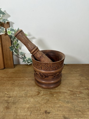 Mortar and pestle carved - pestle:,