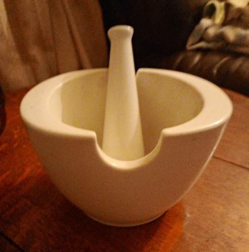White ceramic mortar pestle - white,