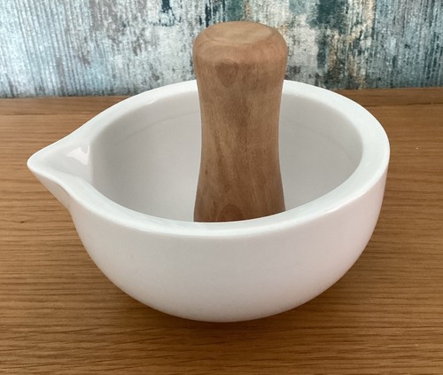 Pestle and mortar set - pestle,
