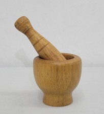 NATURAL WOOD PESTLE AND MORTAR